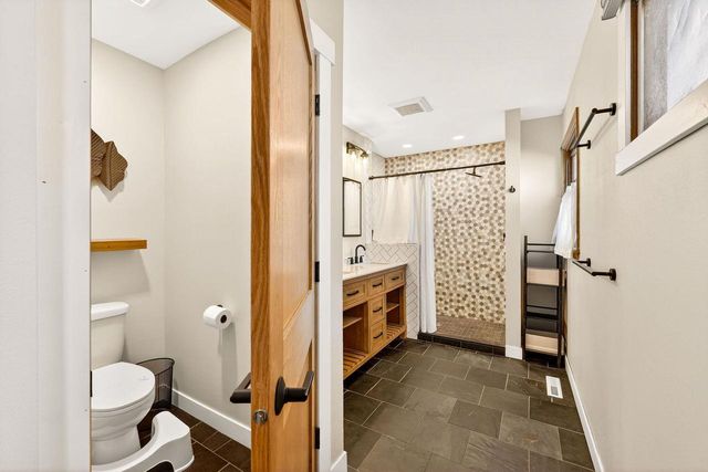 302 Buckingham Lane, Madison, WI 53714