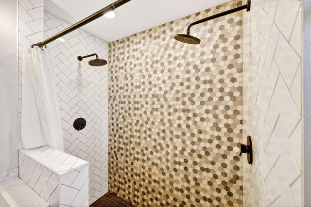 302 Buckingham Lane, Madison, WI 53714