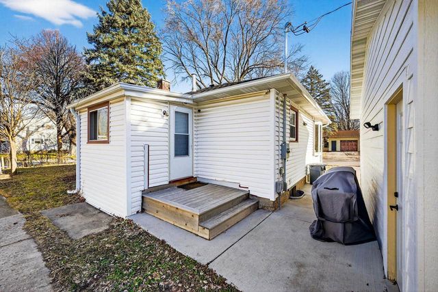 302 Buckingham Lane, Madison, WI 53714