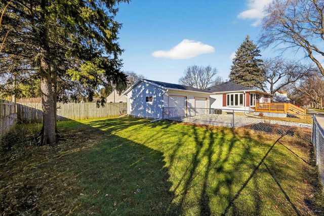 302 Buckingham Lane, Madison, WI 53714