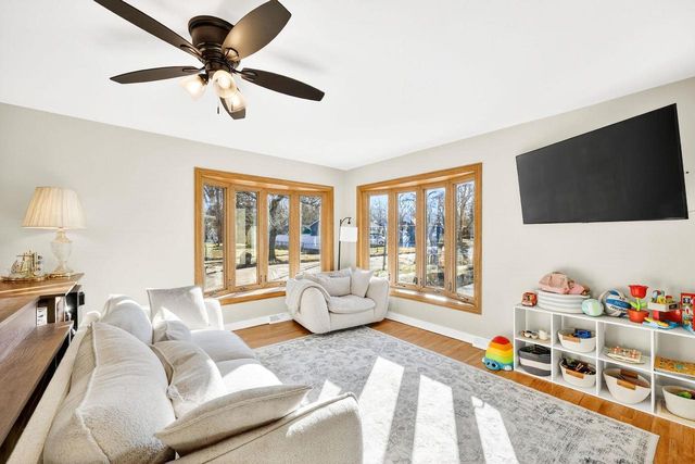 302 Buckingham Lane, Madison, WI 53714