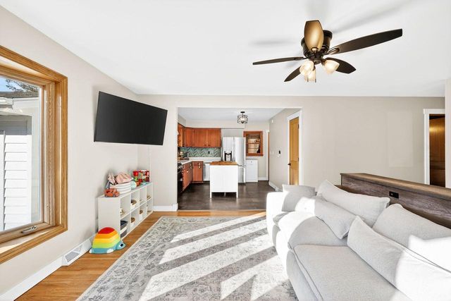 302 Buckingham Lane, Madison, WI 53714