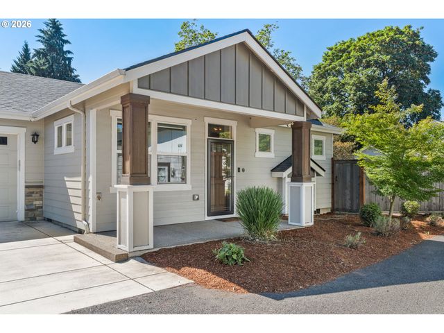 445 HUNSAKER Ln, Eugene, OR 97404