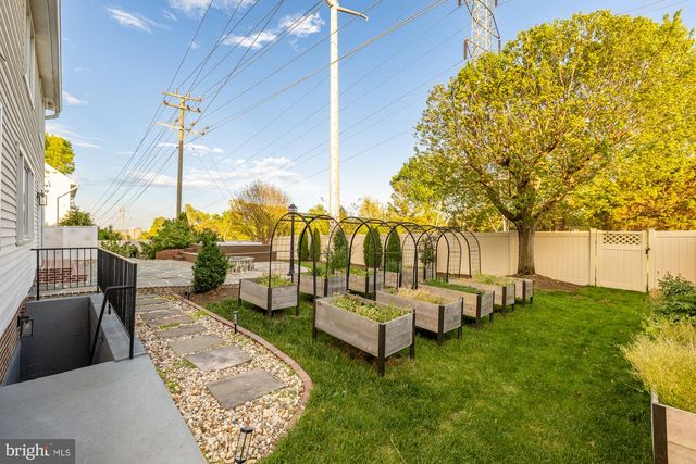3505 WILTON HALL CT, Alexandria, VA 22310