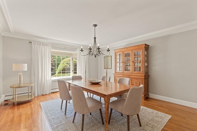 3 Bryant St, Lynnfield, MA 01940