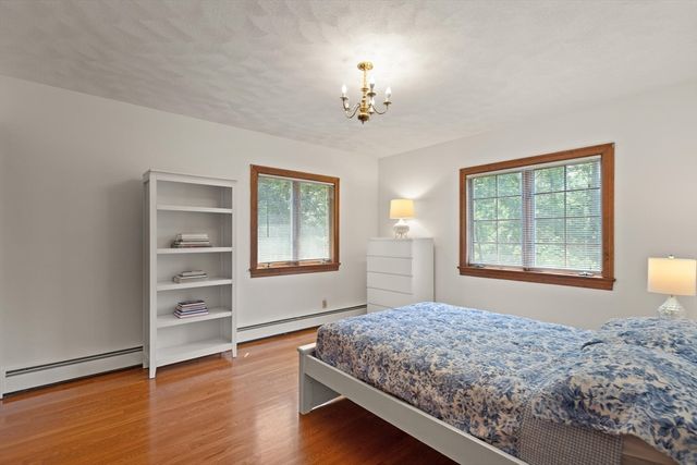 3 Bryant St, Lynnfield, MA 01940