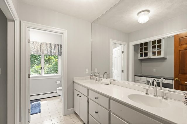 3 Bryant St, Lynnfield, MA 01940