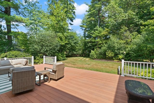 3 Bryant St, Lynnfield, MA 01940