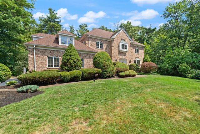 3 Bryant St, Lynnfield, MA 01940