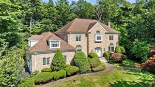 3 Bryant St, Lynnfield, MA 01940
