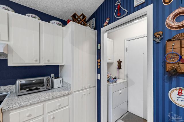 3515 Silvertree Ln, Pensacola, FL 32504