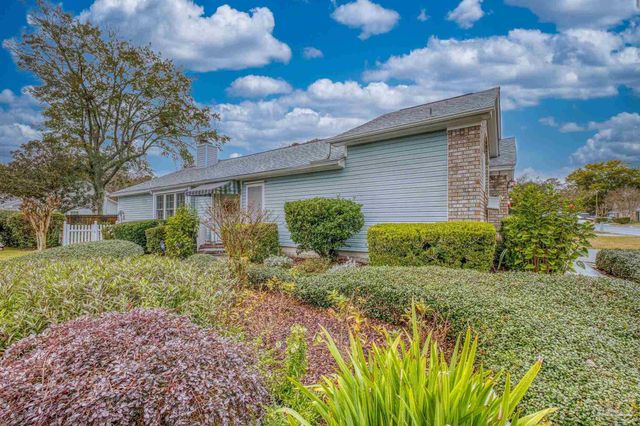 3515 Silvertree Ln, Pensacola, FL 32504