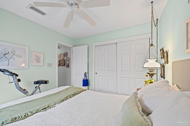 3515 Silvertree Ln, Pensacola, FL 32504