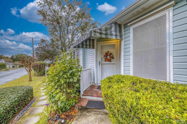 3515 Silvertree Ln, Pensacola, FL 32504