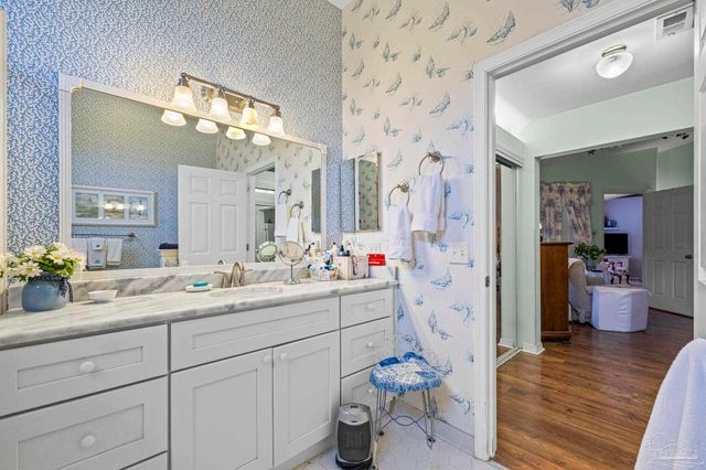 3515 Silvertree Ln, Pensacola, FL 32504