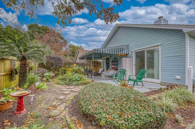 3515 Silvertree Ln, Pensacola, FL 32504