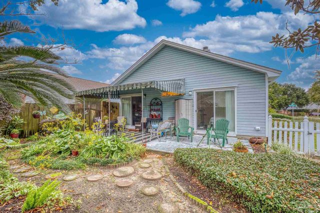 3515 Silvertree Ln, Pensacola, FL 32504
