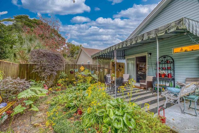 3515 Silvertree Ln, Pensacola, FL 32504