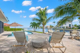 2280 MERMAID POINT NE, St Petersburg, FL 33703