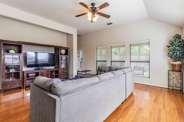 1100 Thicket Drive, Mansfield, TX 76063