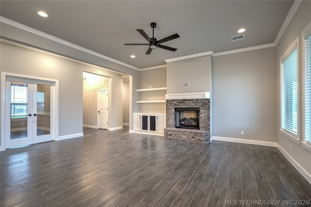 13601 N 58th East Avenue, Collinsville, OK 74021