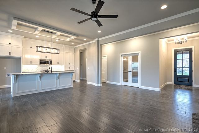 13601 N 58th East Avenue, Collinsville, OK 74021