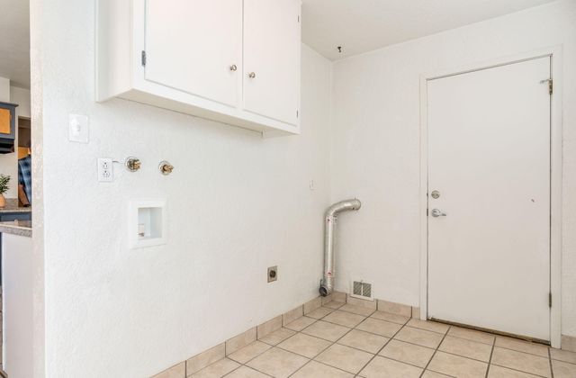 11413 Snowheights Boulevard NE, Albuquerque, NM 87112