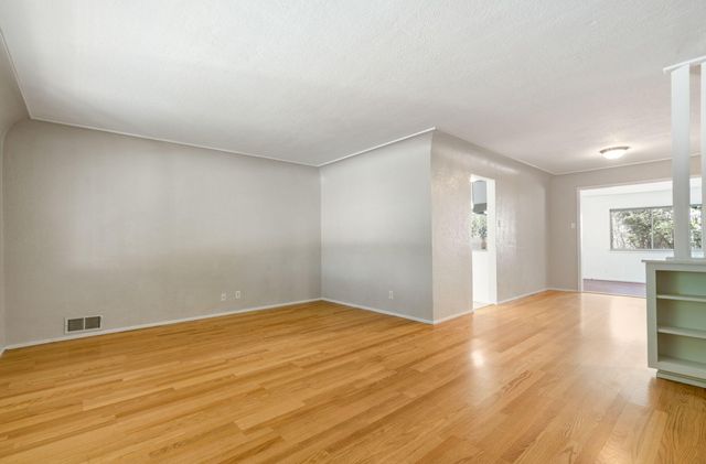 11413 Snowheights Boulevard NE, Albuquerque, NM 87112