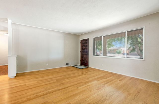 11413 Snowheights Boulevard NE, Albuquerque, NM 87112