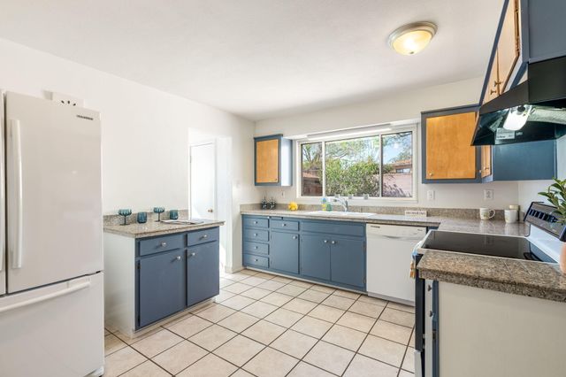 11413 Snowheights Boulevard NE, Albuquerque, NM 87112