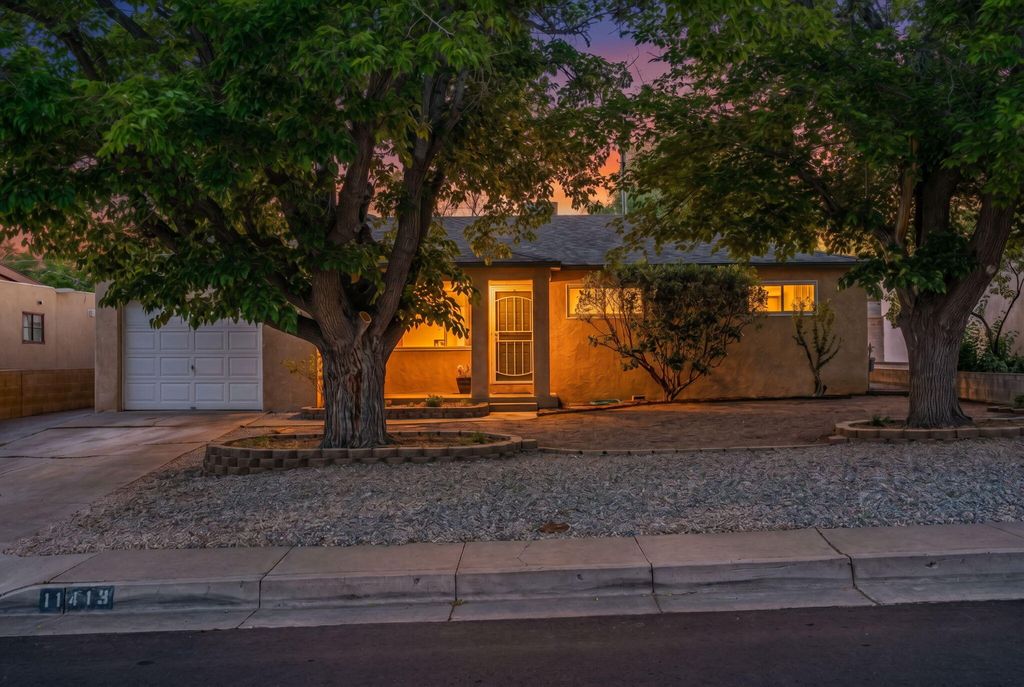 11413 Snowheights Boulevard NE, Albuquerque, NM 87112