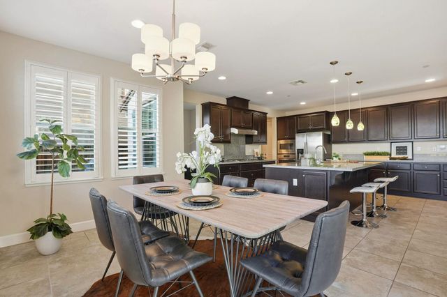 1110 S Vecindad St, Mountain House, CA 95391