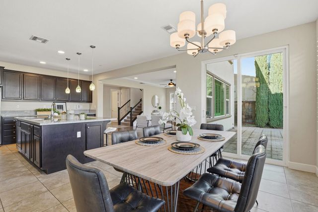 1110 S Vecindad St, Mountain House, CA 95391