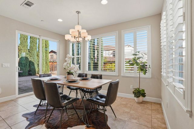 1110 S Vecindad St, Mountain House, CA 95391