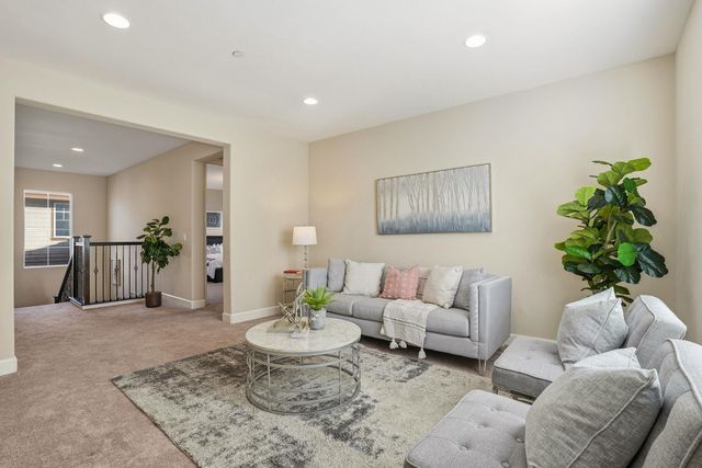 1110 S Vecindad St, Mountain House, CA 95391