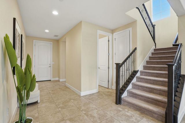 1110 S Vecindad St, Mountain House, CA 95391