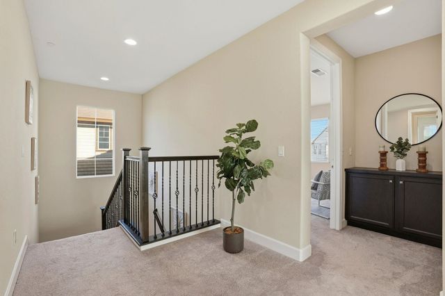 1110 S Vecindad St, Mountain House, CA 95391