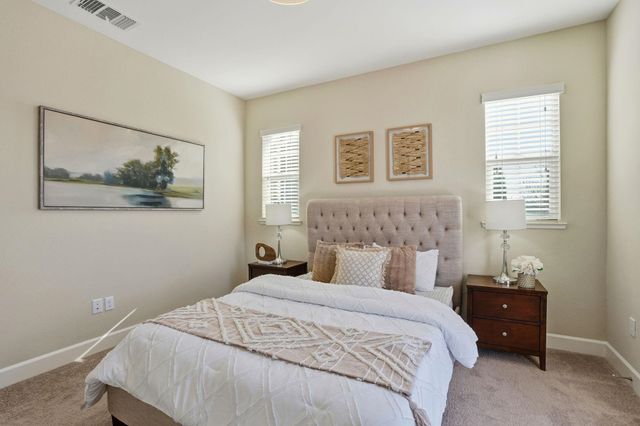 1110 S Vecindad St, Mountain House, CA 95391