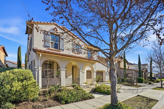 1110 S Vecindad St, Mountain House, CA 95391