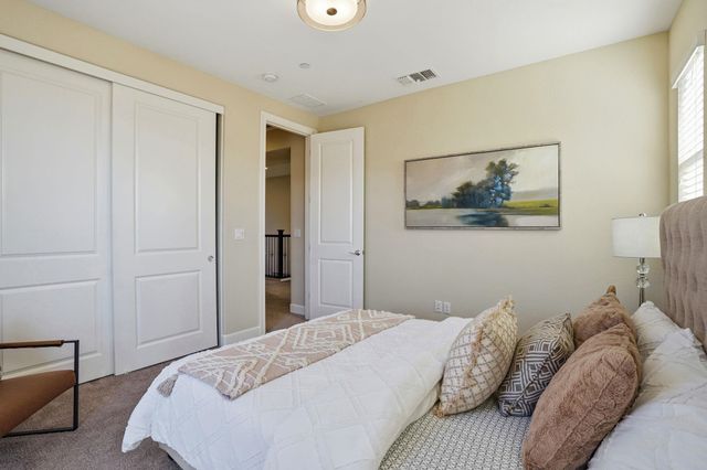 1110 S Vecindad St, Mountain House, CA 95391