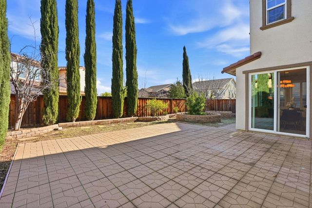 1110 S Vecindad St, Mountain House, CA 95391