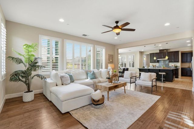 1110 S Vecindad St, Mountain House, CA 95391