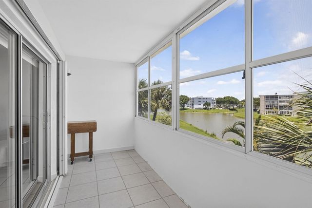 307 Wellington C, West Palm Beach, FL 33417