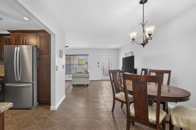 307 Wellington C, West Palm Beach, FL 33417