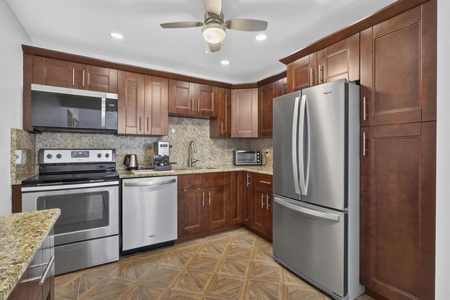 307 Wellington C, West Palm Beach, FL 33417
