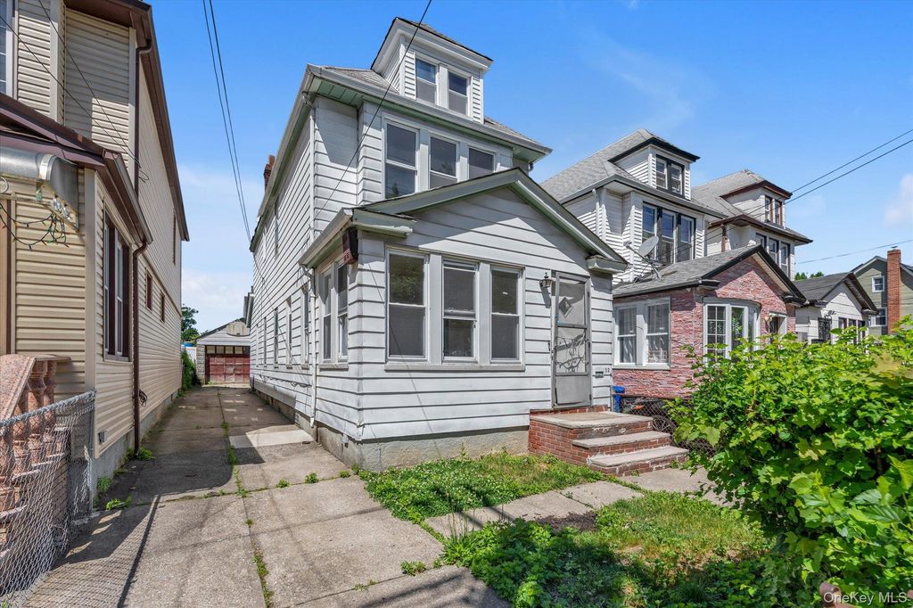 11232 196th Street, Saint Albans, NY 11412