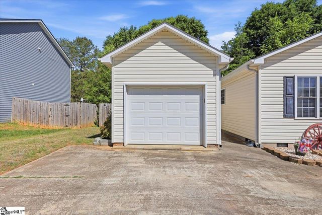 305 Grant Street, Easley, SC 29640