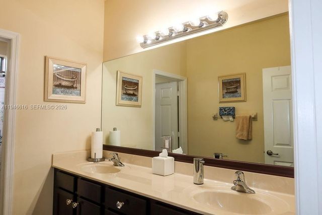 11601 SW 232nd Ln, Homestead, FL 33032