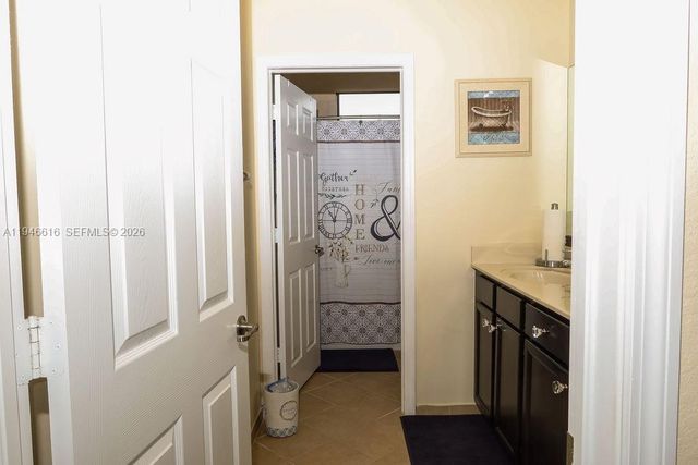 11601 SW 232nd Ln, Homestead, FL 33032