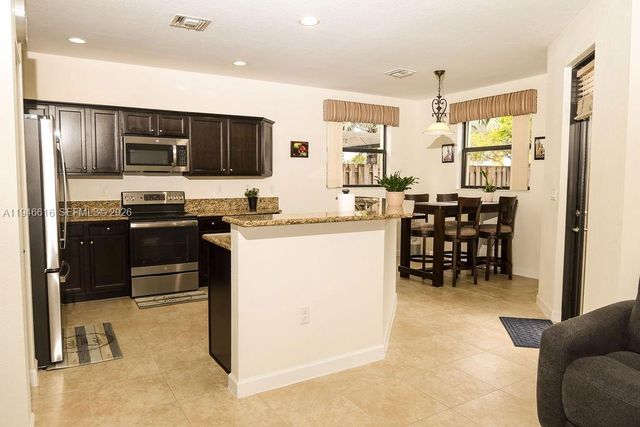 11601 SW 232nd Ln, Homestead, FL 33032